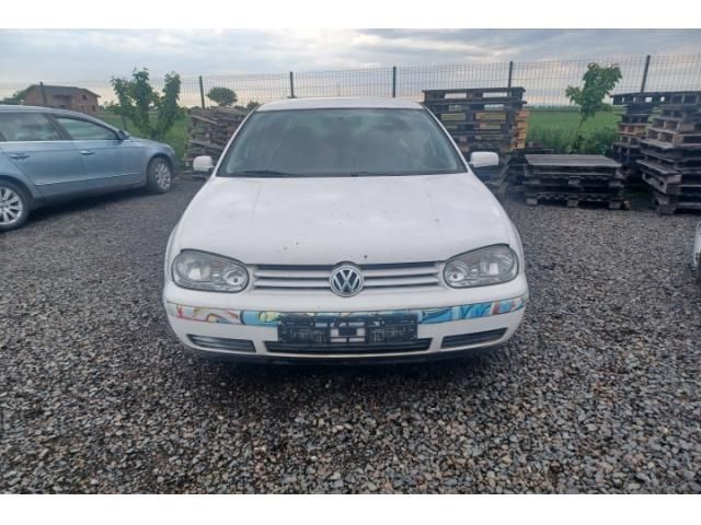 bontott VW GOLF IV Homlokfal (Üres lemez)