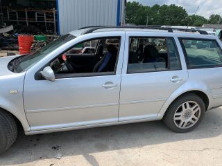 bontott VW GOLF IV Homlokfal (Üres lemez)