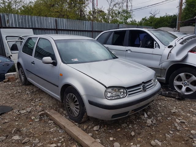 bontott VW GOLF IV Homlokfal (Üres lemez)