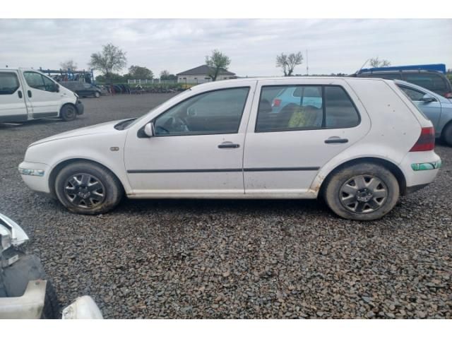 bontott VW GOLF IV Homlokfal (Üres lemez)