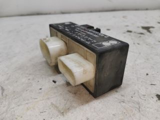 bontott VW GOLF IV Hűtőventilátor Relé