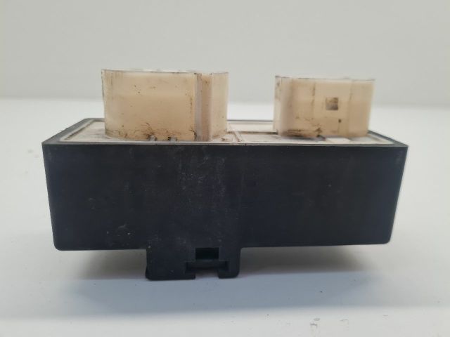 bontott VW GOLF IV Hűtőventilátor Relé