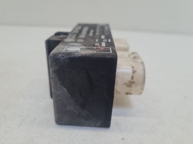 bontott VW GOLF IV Hűtőventilátor Relé