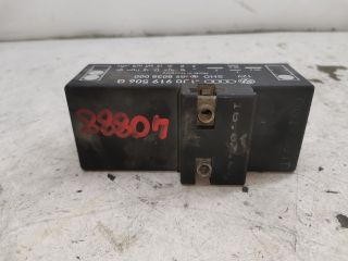 bontott VW GOLF IV Hűtőventilátor Relé