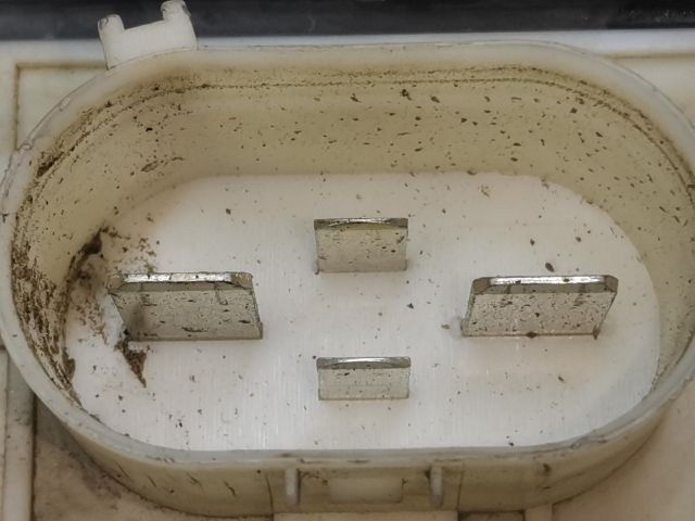 bontott VW GOLF IV Hűtőventilátor Relé