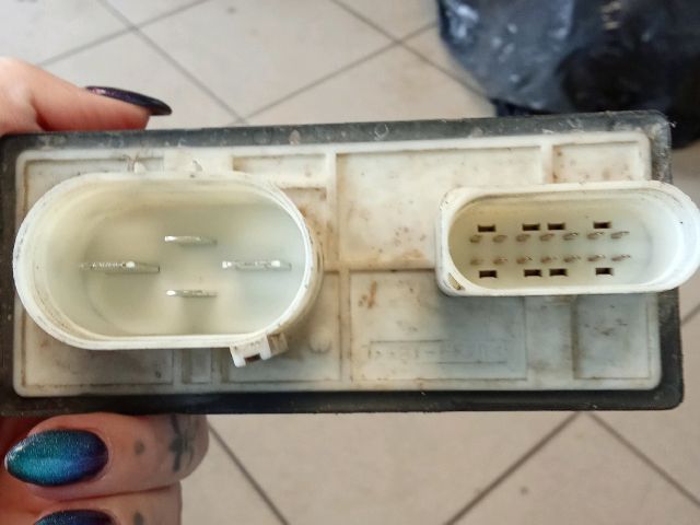 bontott VW GOLF IV Hűtőventilátor Relé