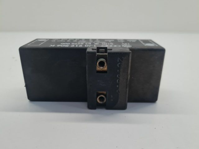 bontott VW GOLF IV Hűtőventilátor Relé