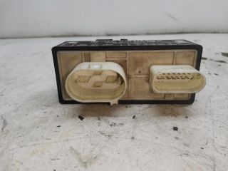 bontott VW GOLF IV Hűtőventilátor Relé