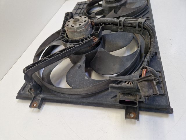 bontott VW GOLF IV Hűtőventilátor