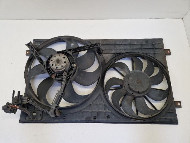 bontott VW GOLF IV Hűtőventilátor