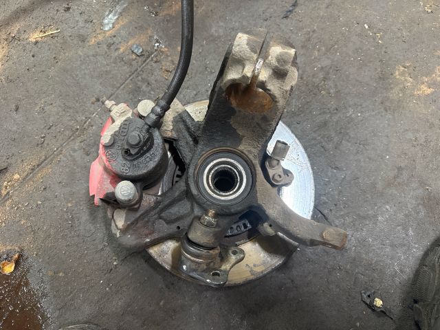 bontott VW GOLF IV Jobb első Csonkállvány Kerékaggyal