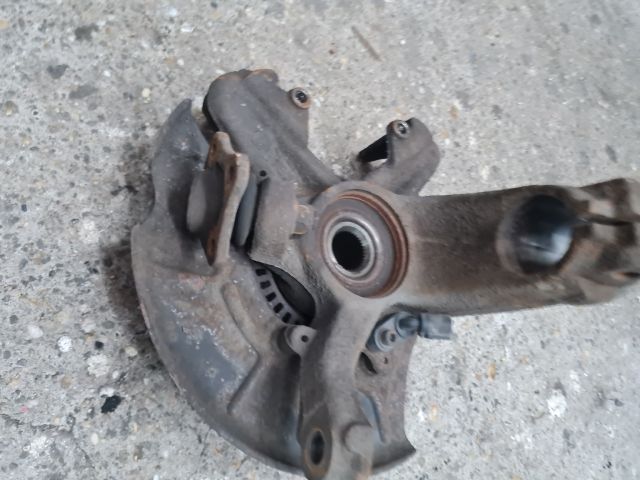 bontott VW GOLF IV Jobb első Csonkállvány Kerékaggyal