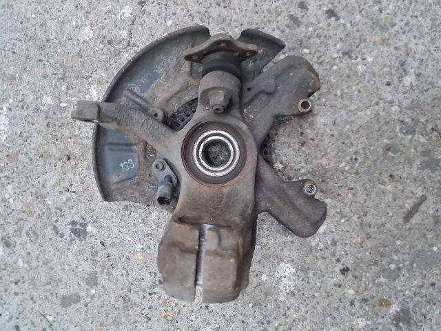 bontott VW GOLF IV Jobb első Csonkállvány Kerékaggyal