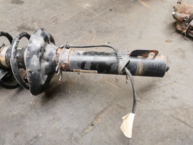 bontott VW GOLF IV Jobb első Gólyaláb (Lengécsillapító, Rugó)