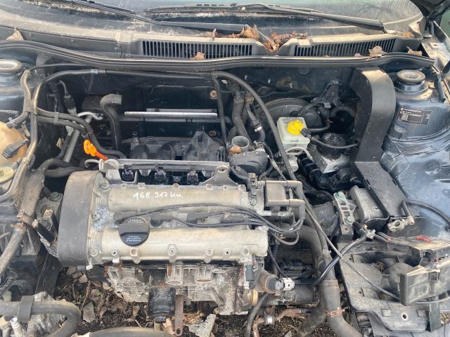 bontott VW GOLF IV Jobb első Gólyaláb (Lengécsillapító, Rugó)