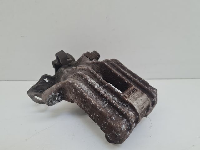 bontott VW GOLF IV Jobb hátsó Féknyereg Munkahengerrel