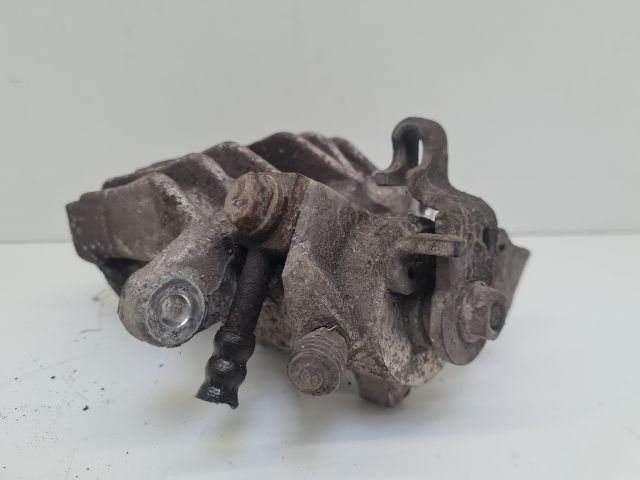 bontott VW GOLF IV Jobb hátsó Féknyereg Munkahengerrel