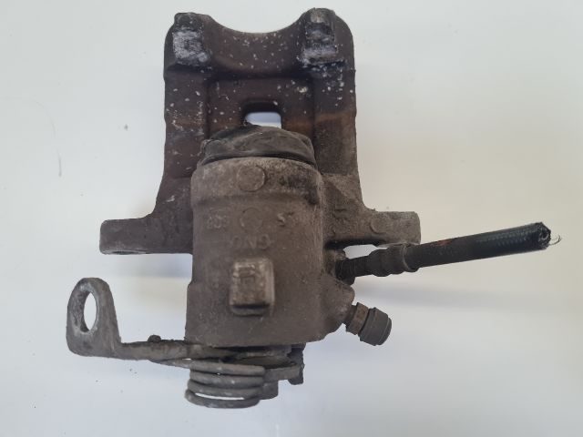 bontott VW GOLF IV Jobb hátsó Féknyereg Munkahengerrel