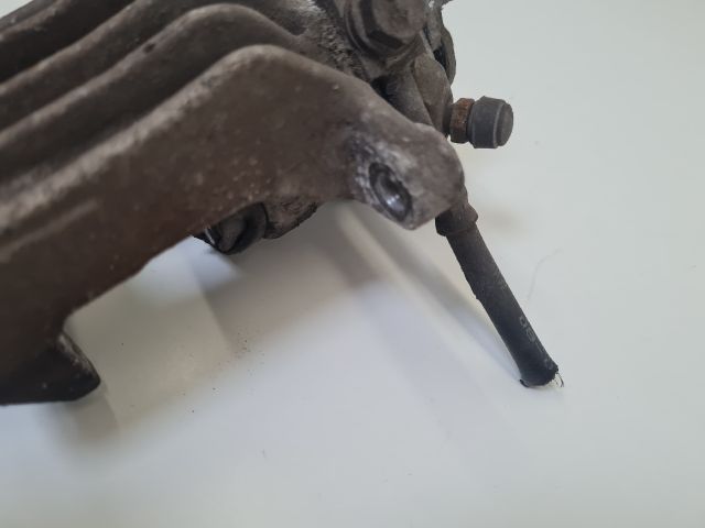 bontott VW GOLF IV Jobb hátsó Féknyereg Munkahengerrel