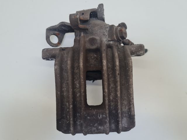 bontott VW GOLF IV Jobb hátsó Féknyereg Munkahengerrel