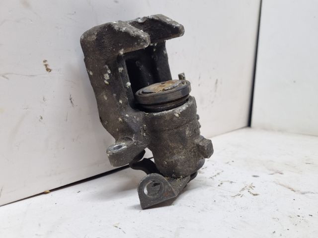 bontott VW GOLF IV Jobb hátsó Féknyereg Munkahengerrel