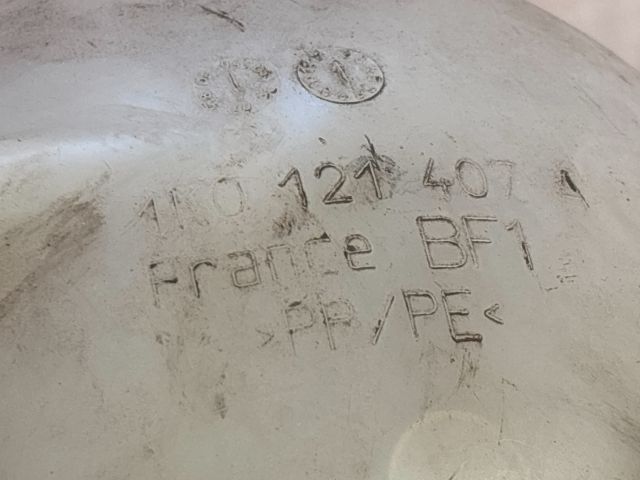 bontott VW GOLF IV Kiegyenlítő Tartály