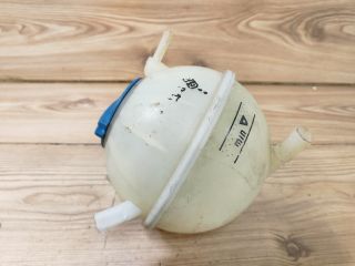 bontott VW GOLF IV Kiegyenlítő Tartály