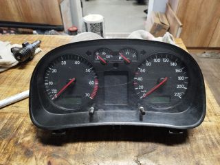 bontott VW GOLF IV Kilométeróra