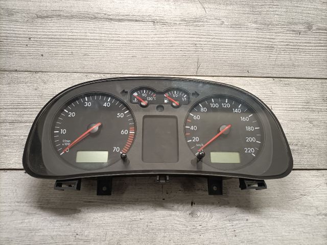 bontott VW GOLF IV Kilométeróra