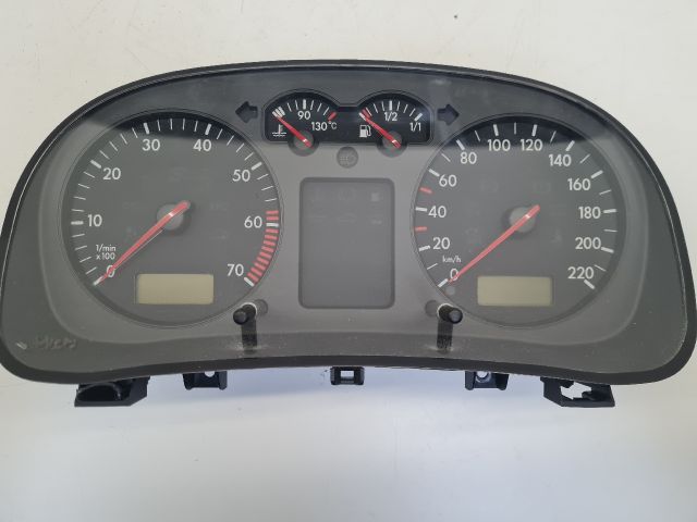 bontott VW GOLF IV Kilométeróra