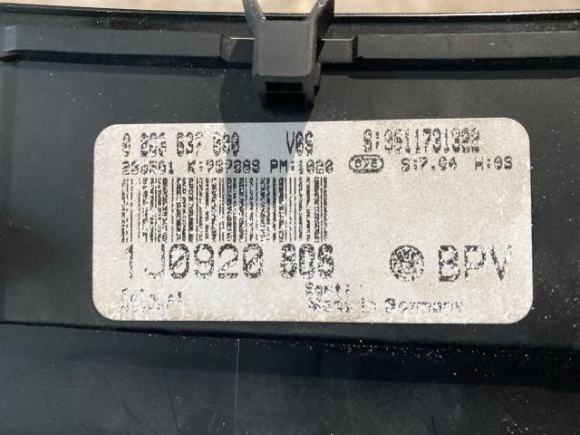 bontott VW GOLF IV Kilométeróra