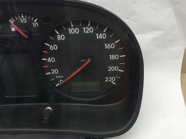 bontott VW GOLF IV Kilométeróra