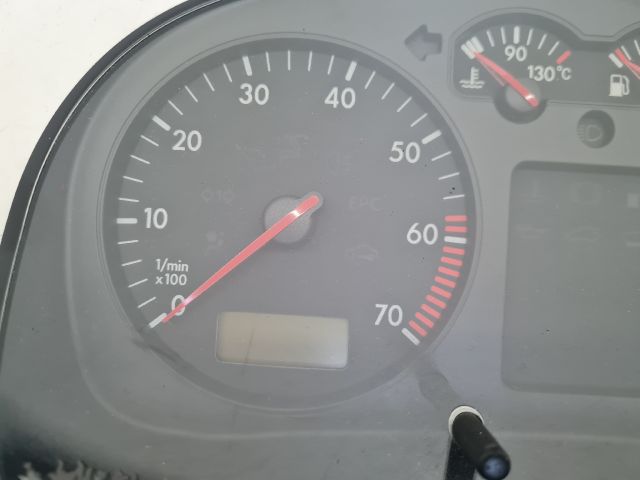 bontott VW GOLF IV Kilométeróra