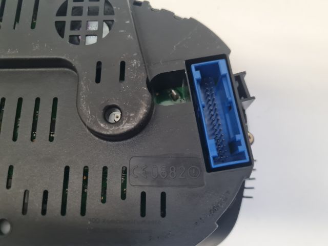 bontott VW GOLF IV Kilométeróra