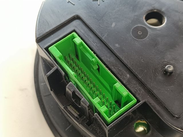 bontott VW GOLF IV Kilométeróra