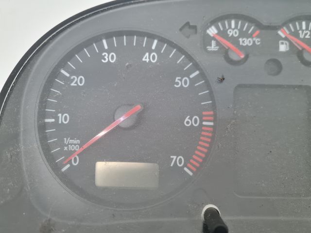 bontott VW GOLF IV Kilométeróra