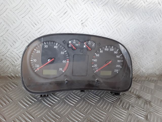 bontott VW GOLF IV Kilométeróra