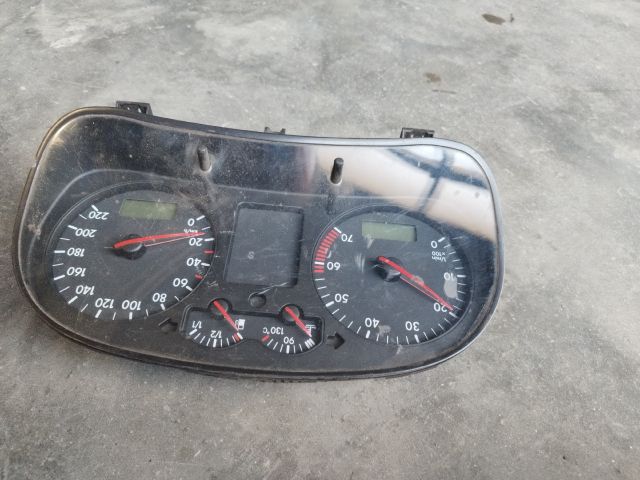 bontott VW GOLF IV Kilométeróra