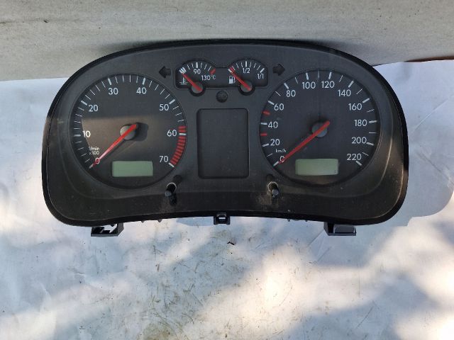 bontott VW GOLF IV Kilométeróra