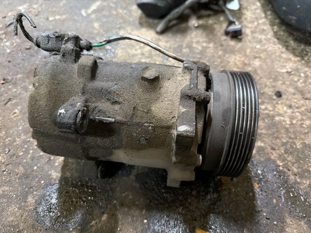 bontott VW GOLF IV Klímakompresszor