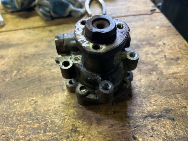 bontott VW GOLF IV Kormányszervó Motor (Hidraulikus)