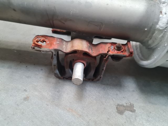 bontott VW GOLF IV Középső Kipufogó Dob