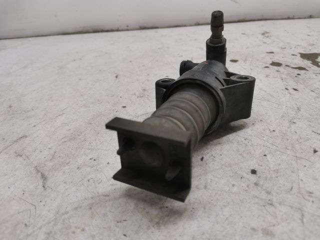 bontott VW GOLF IV Kuplung Munkahenger