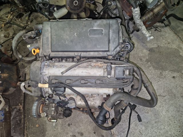 bontott VW GOLF IV Motor (Fűzött blokk hengerfejjel)