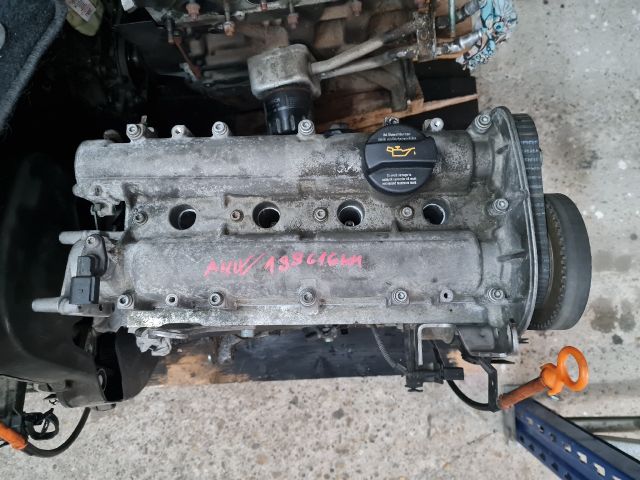 bontott VW GOLF IV Motor (Fűzött blokk hengerfejjel)