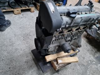 bontott VW GOLF IV Motor (Fűzött blokk hengerfejjel)