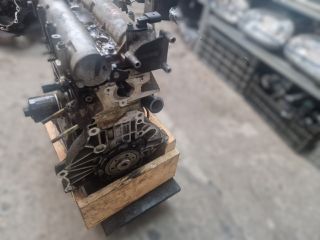 bontott VW GOLF IV Motor (Fűzött blokk hengerfejjel)