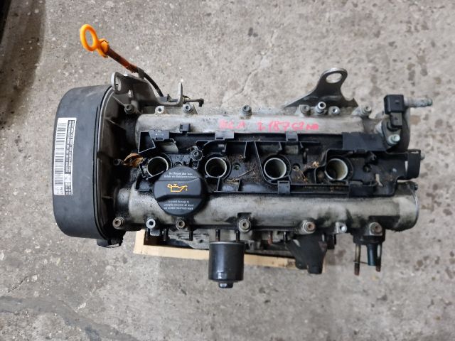 bontott VW GOLF IV Motor (Fűzött blokk hengerfejjel)
