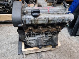 bontott VW GOLF IV Motor (Fűzött blokk hengerfejjel)