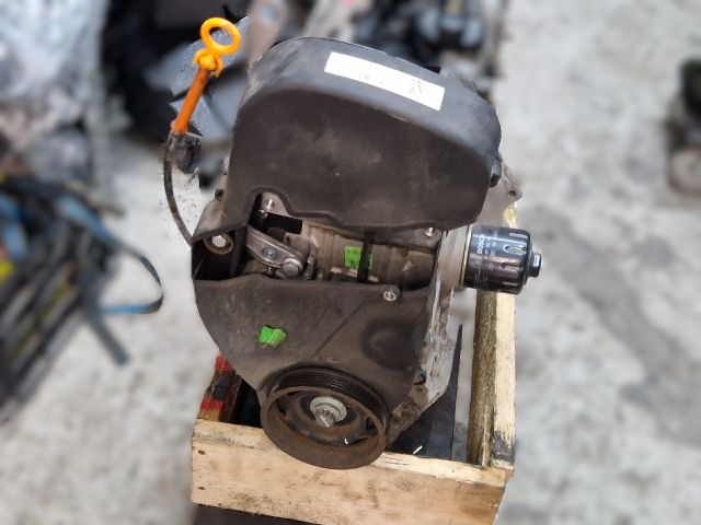 bontott VW GOLF IV Motor (Fűzött blokk hengerfejjel)